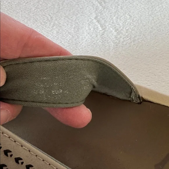 Olukai flip flops - Picture 6 of 13